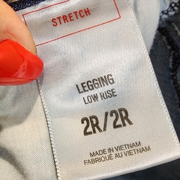 Express washed blue skinny low rise jeans 2R - Picture 3 of 12